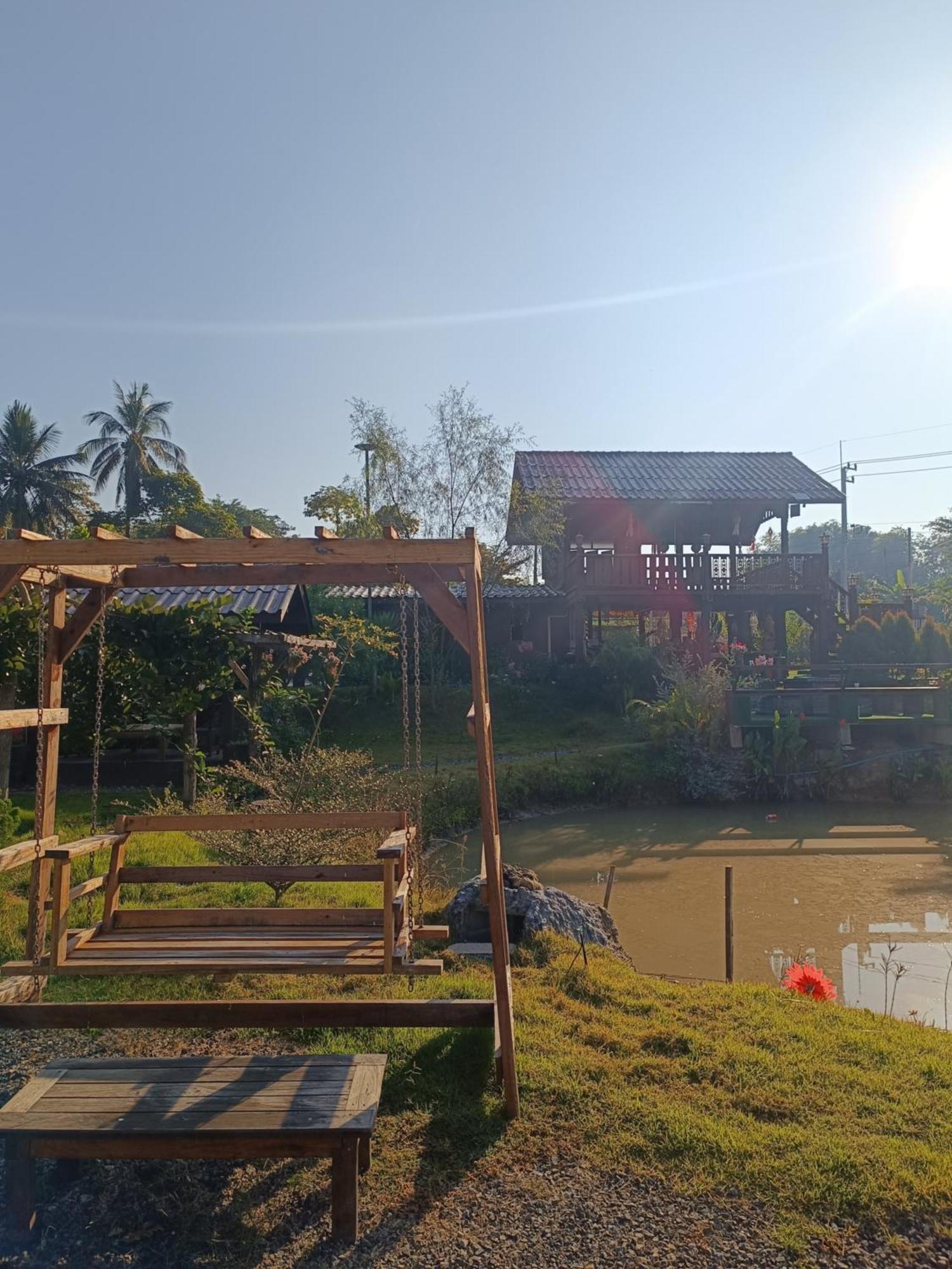 ม่วนใจ๋ปันสุข โฮมสเตย์แอนคาเฟ่ Muanjai Punsuk Homestay And Cafe Chom Thong Exterior photo